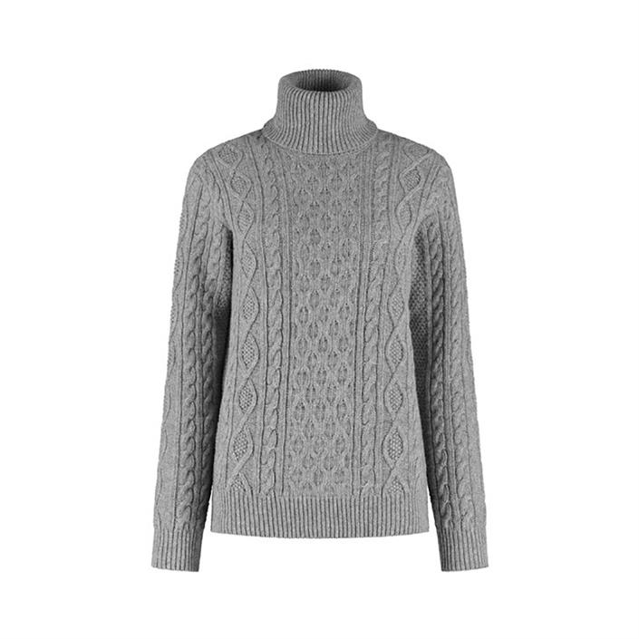 blue-loop-essential-cable-sweater-dames